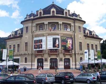 teatrul piatra neamt